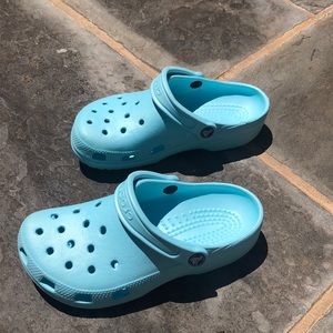 Crocs classic clog Pure Water color  blue womens size 7